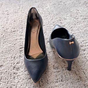 Ted Baker Blue Patent Leather Heels Size 9